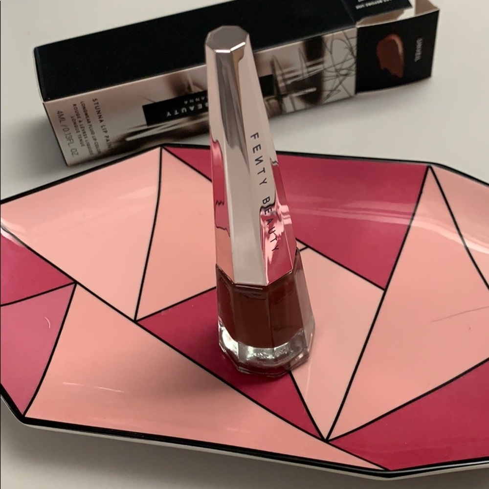 Fenty Beauty Stunna Lip Paint “Unveil” NEW IN BOX
